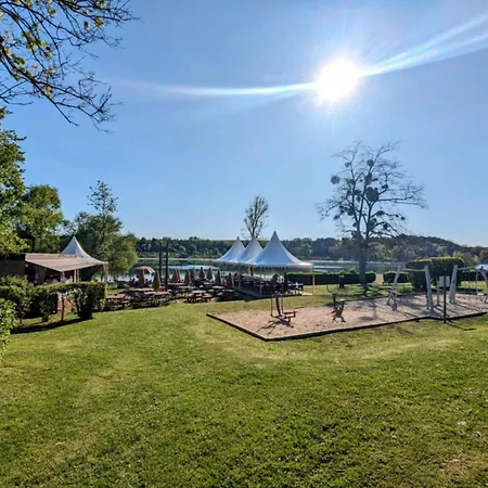 キャンプ場 Mobil-home Emplacement 1 *